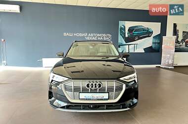 Внедорожник / Кроссовер Audi e-tron 2019 в 