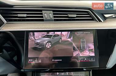 Внедорожник / Кроссовер Audi e-tron 2019 в 