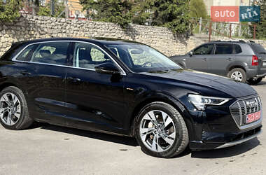 Внедорожник / Кроссовер Audi e-tron 2020 в 