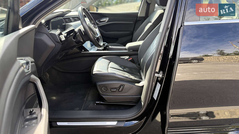 Внедорожник / Кроссовер Audi e-tron 2020 в Тернополе