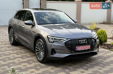 Внедорожник / Кроссовер Audi e-tron 2020 в 