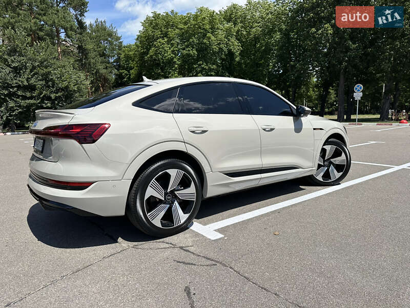 Внедорожник / Кроссовер Audi e-tron 2020 в Харькове