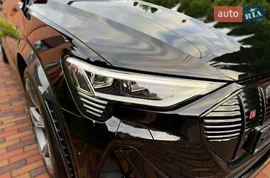 Внедорожник / Кроссовер Audi e-tron 2021 в 
