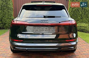 Внедорожник / Кроссовер Audi e-tron 2021 в 