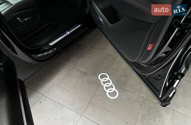 Внедорожник / Кроссовер Audi e-tron 2021 в 