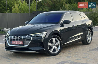 Внедорожник / Кроссовер Audi e-tron 2020 в 