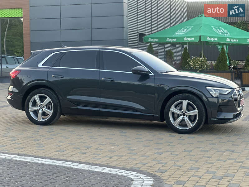 Внедорожник / Кроссовер Audi e-tron 2020 в Тернополе