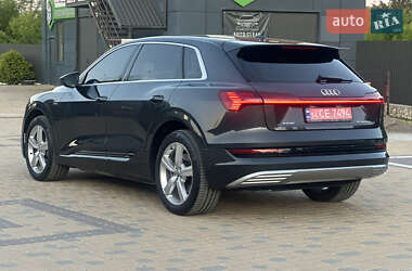 Внедорожник / Кроссовер Audi e-tron 2020 в 