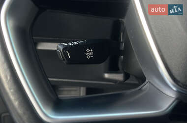 Внедорожник / Кроссовер Audi e-tron 2020 в 