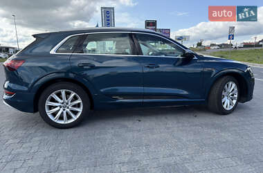 Внедорожник / Кроссовер Audi e-tron 2019 в 