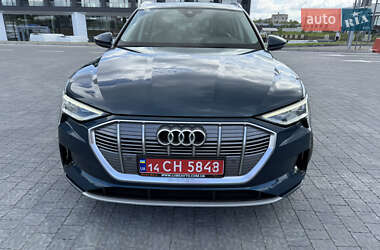 Внедорожник / Кроссовер Audi e-tron 2019 в 