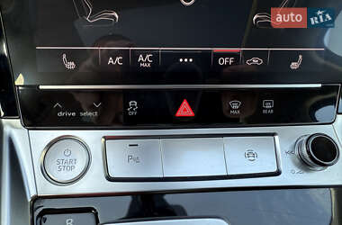 Внедорожник / Кроссовер Audi e-tron 2019 в 