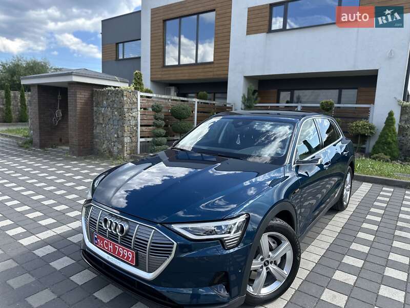 Внедорожник / Кроссовер Audi e-tron 2021 в Стрые