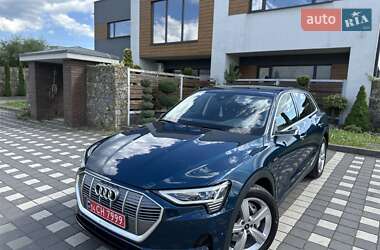Внедорожник / Кроссовер Audi e-tron 2021 в 
