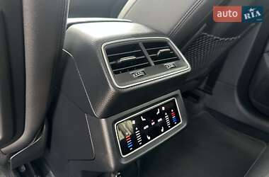 Внедорожник / Кроссовер Audi e-tron 2021 в 