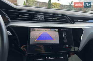Внедорожник / Кроссовер Audi e-tron 2021 в 