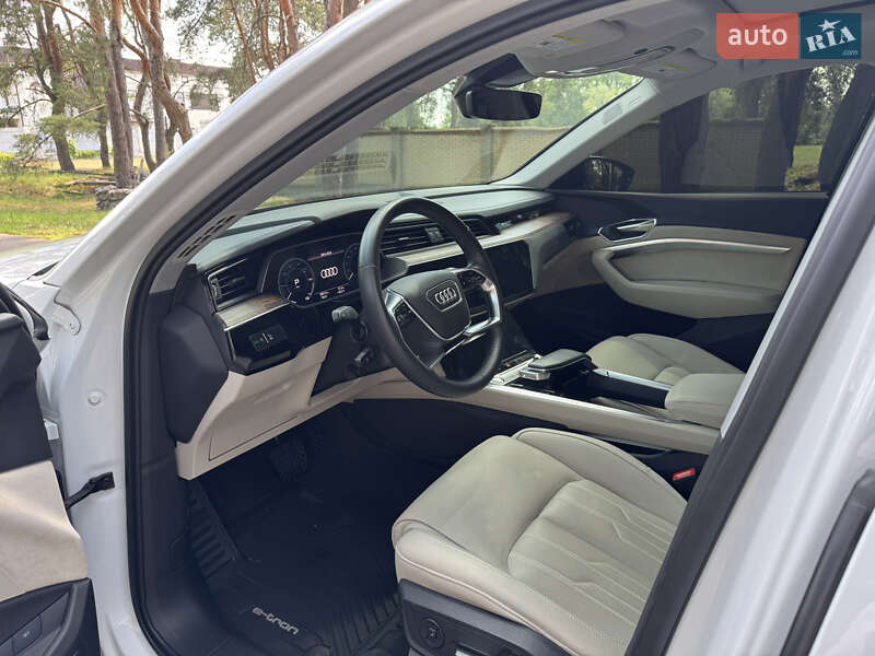 Внедорожник / Кроссовер Audi e-tron 2019 в Днепре