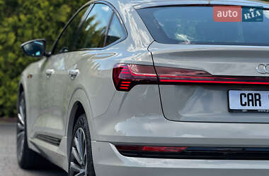Позашляховик / Кросовер Audi e-tron 2020 в 
