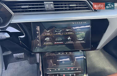 Позашляховик / Кросовер Audi e-tron 2020 в 