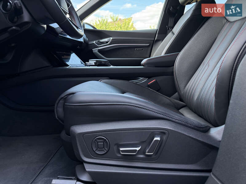 Внедорожник / Кроссовер Audi e-tron 2022 в Мукачево
