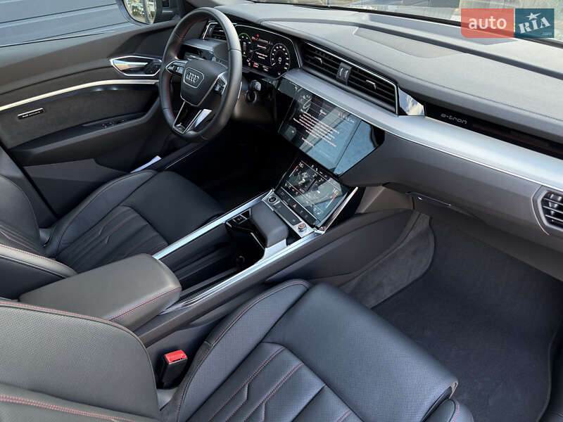 Внедорожник / Кроссовер Audi e-tron 2022 в Мукачево