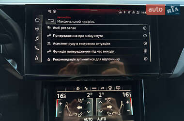 Внедорожник / Кроссовер Audi e-tron 2022 в 