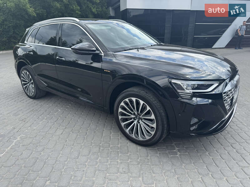 Позашляховик / Кросовер Audi e-tron 2019 в Львові