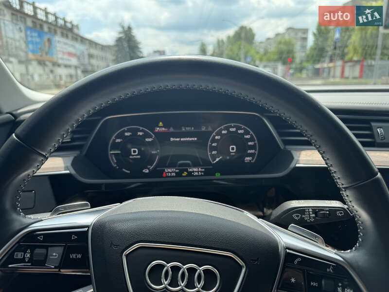 Позашляховик / Кросовер Audi e-tron 2019 в Львові