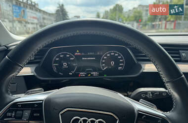 Внедорожник / Кроссовер Audi e-tron 2019 в 