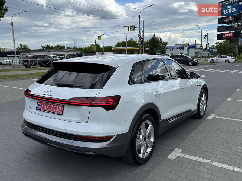 Внедорожник / Кроссовер Audi e-tron 2023 в Хмельницком
