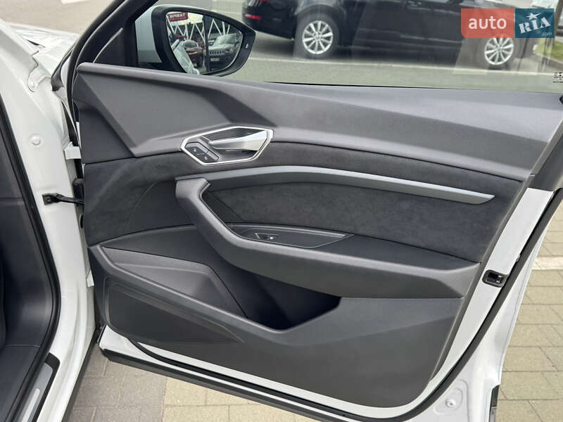 Внедорожник / Кроссовер Audi e-tron 2023 в Хмельницком