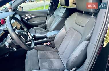 Внедорожник / Кроссовер Audi e-tron 2020 в 