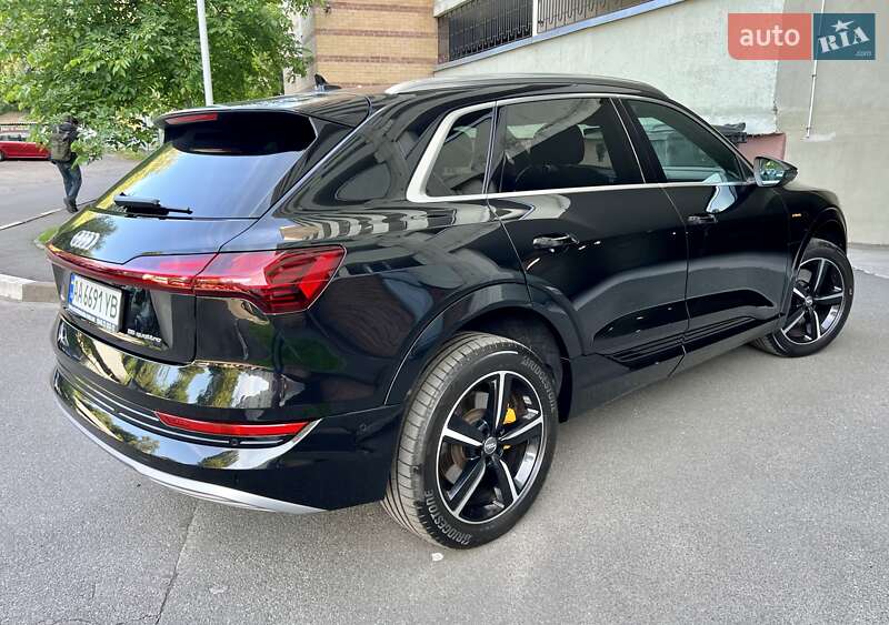 Внедорожник / Кроссовер Audi e-tron 2020 в Киеве