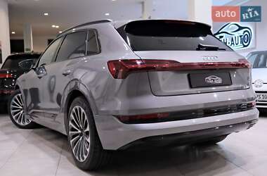 Внедорожник / Кроссовер Audi e-tron 2020 в 