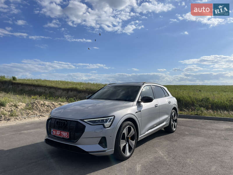 Audi e-tron 2022
