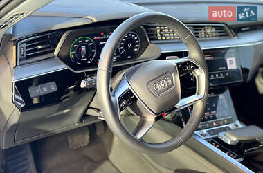 Внедорожник / Кроссовер Audi e-tron 2023 в 