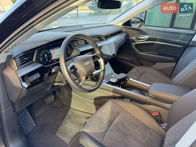 Внедорожник / Кроссовер Audi e-tron 2023 в Хмельницком