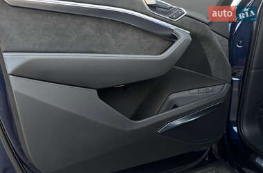 Внедорожник / Кроссовер Audi e-tron 2020 в 