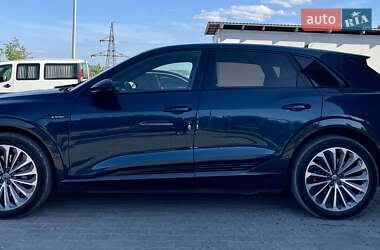 Внедорожник / Кроссовер Audi e-tron 2019 в 