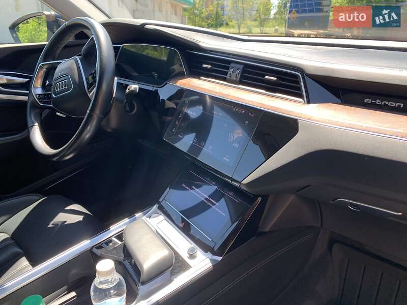 Внедорожник / Кроссовер Audi e-tron 2019 в Дрогобыче