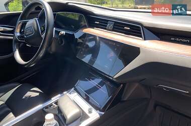 Внедорожник / Кроссовер Audi e-tron 2019 в 