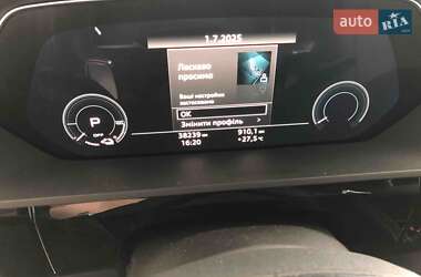 Внедорожник / Кроссовер Audi e-tron 2020 в 