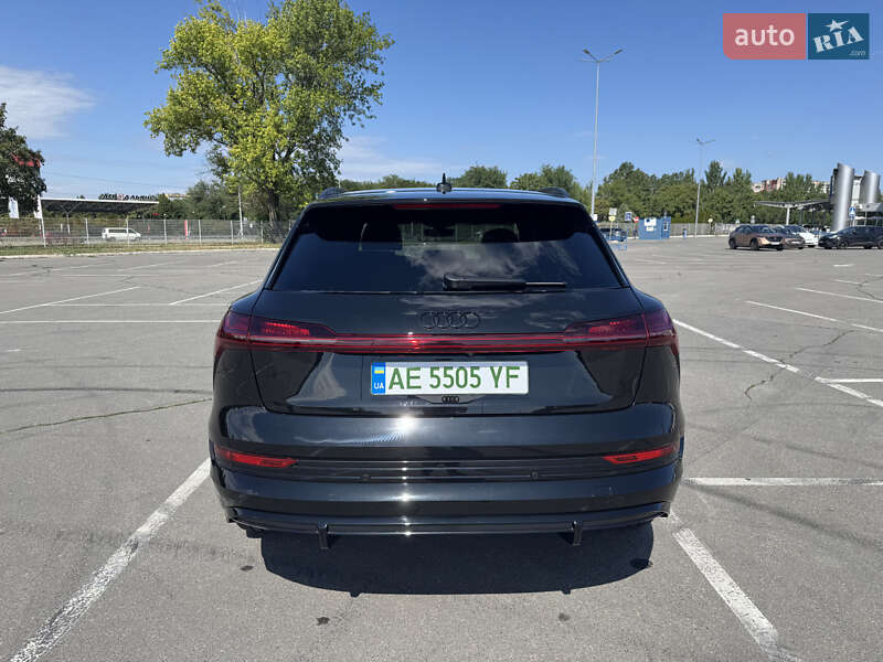 Внедорожник / Кроссовер Audi e-tron 2021 в Днепре