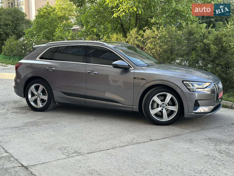 Внедорожник / Кроссовер Audi e-tron 2019 в Ивано-Франковске