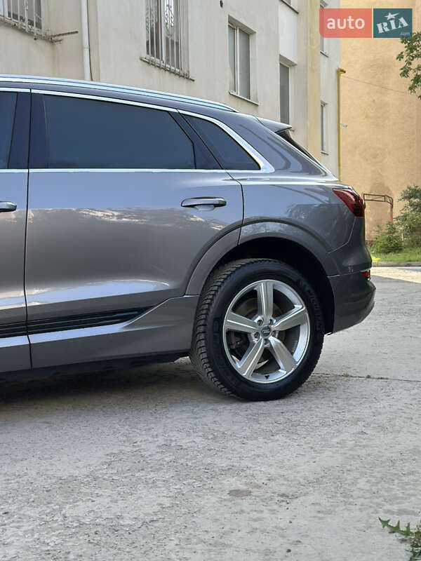 Внедорожник / Кроссовер Audi e-tron 2019 в Ивано-Франковске