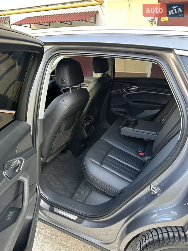 Внедорожник / Кроссовер Audi e-tron 2019 в Ивано-Франковске