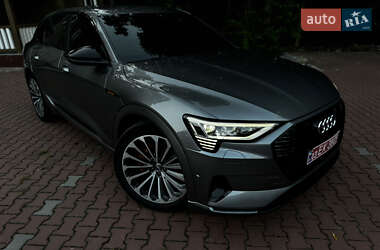 Внедорожник / Кроссовер Audi e-tron 2019 в 