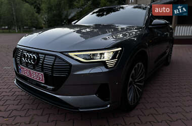 Внедорожник / Кроссовер Audi e-tron 2019 в 