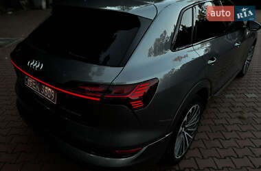 Внедорожник / Кроссовер Audi e-tron 2019 в 