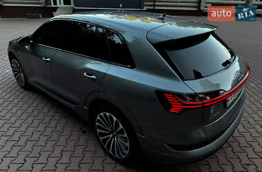 Внедорожник / Кроссовер Audi e-tron 2019 в 
